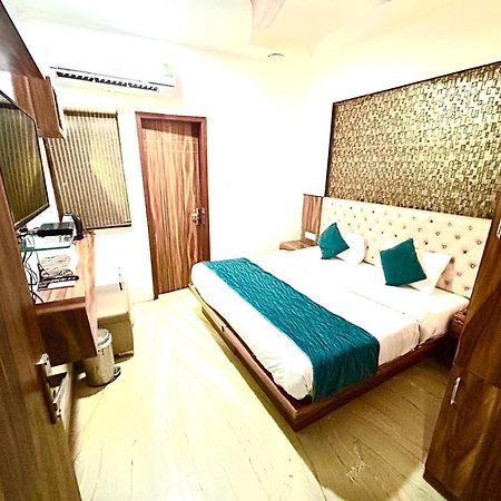 Hotel The Tomar Hospitality à New Delhi Extérieur photo