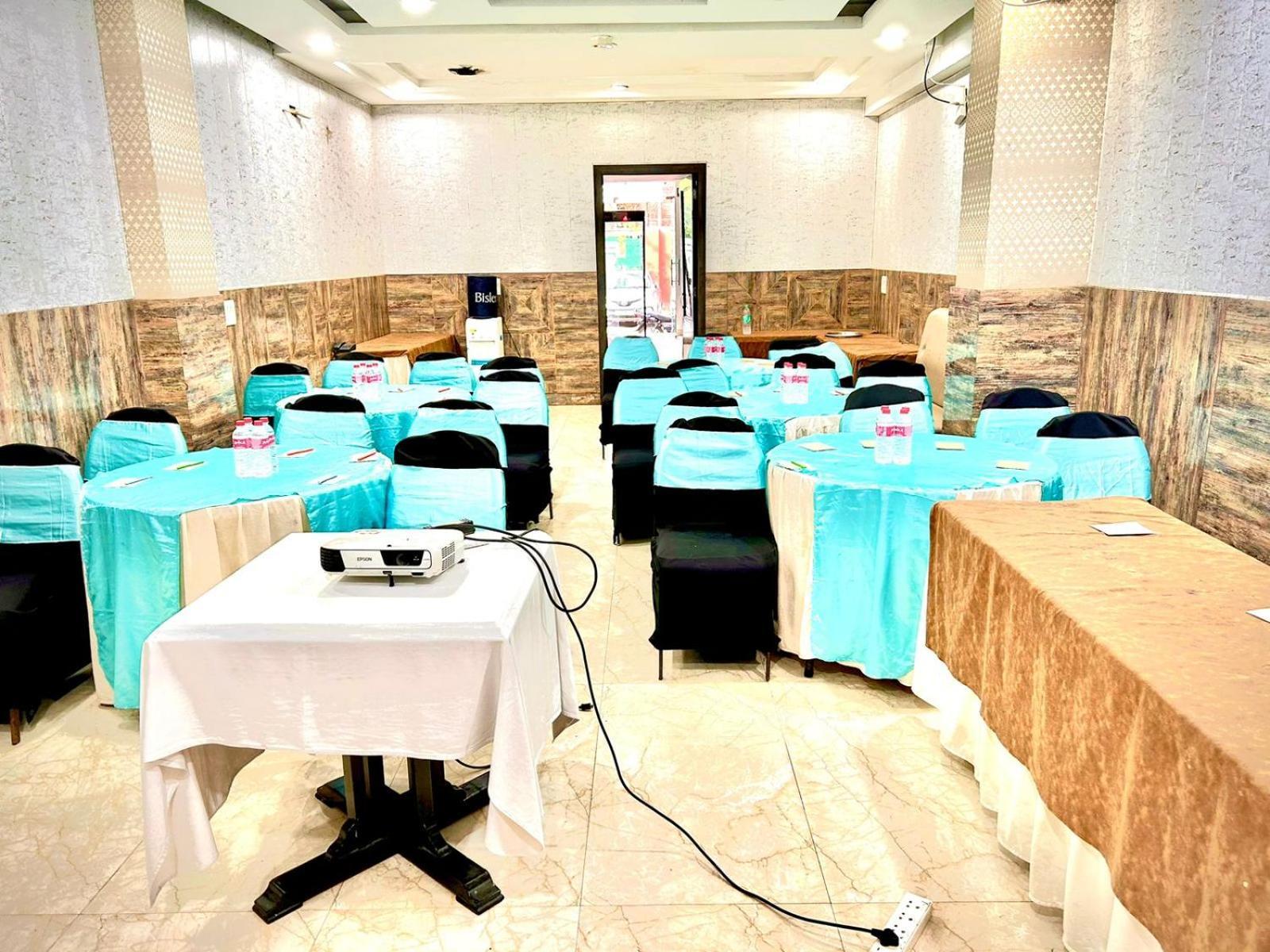 Hotel The Tomar Hospitality à New Delhi Extérieur photo