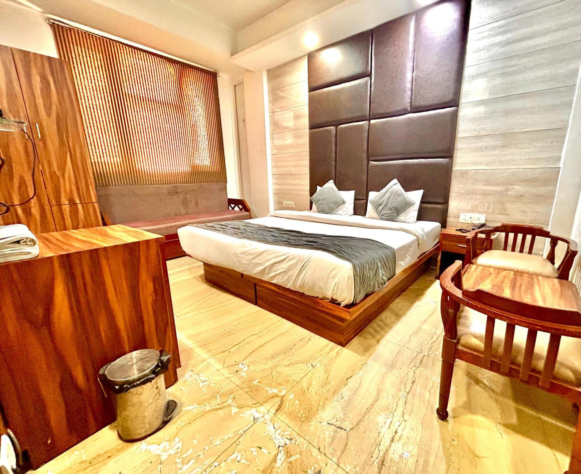 Hotel The Tomar Hospitality à New Delhi Extérieur photo